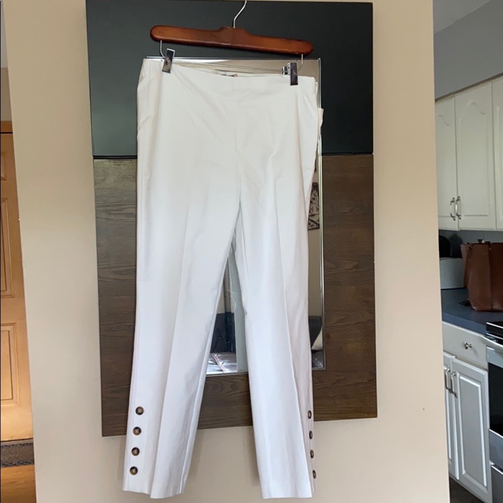Crosby. Button detail pant.